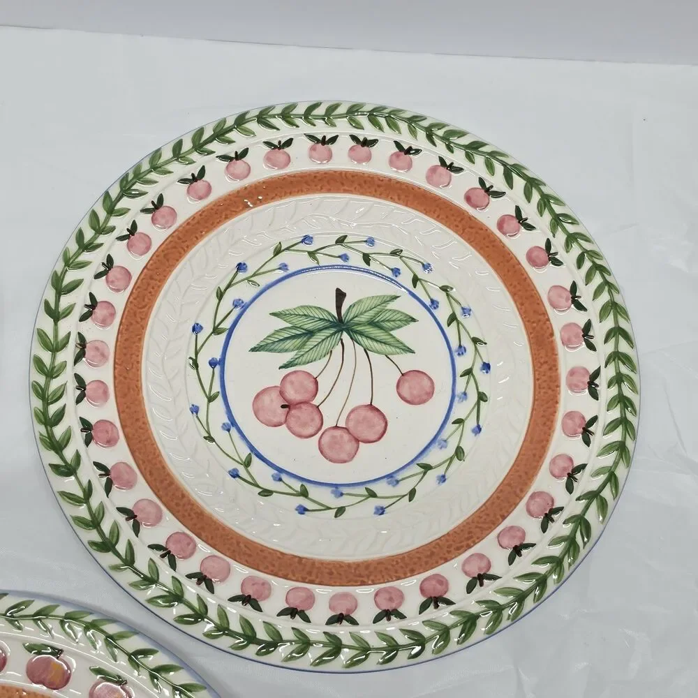 Strata Group Fresh N’ Fruity Salad /Lunch Plate 8.5